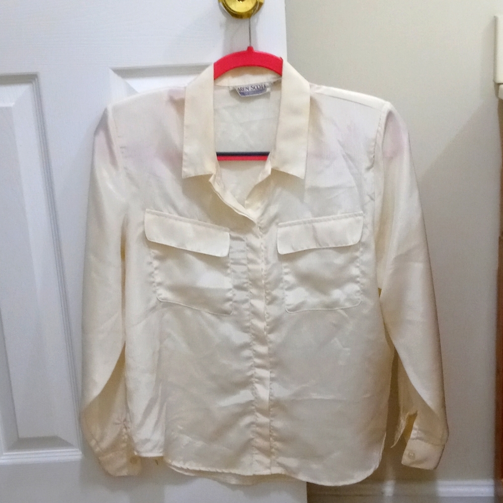 Lovely Ivory Karen Scott Blouse